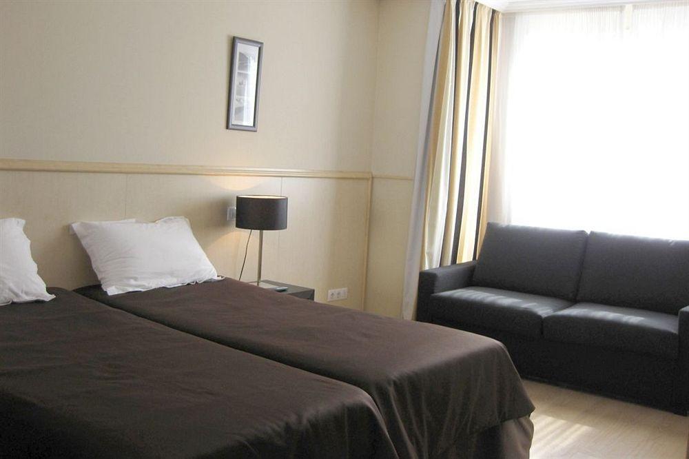 Hotel Suites Feria De Madrid Værelse billede