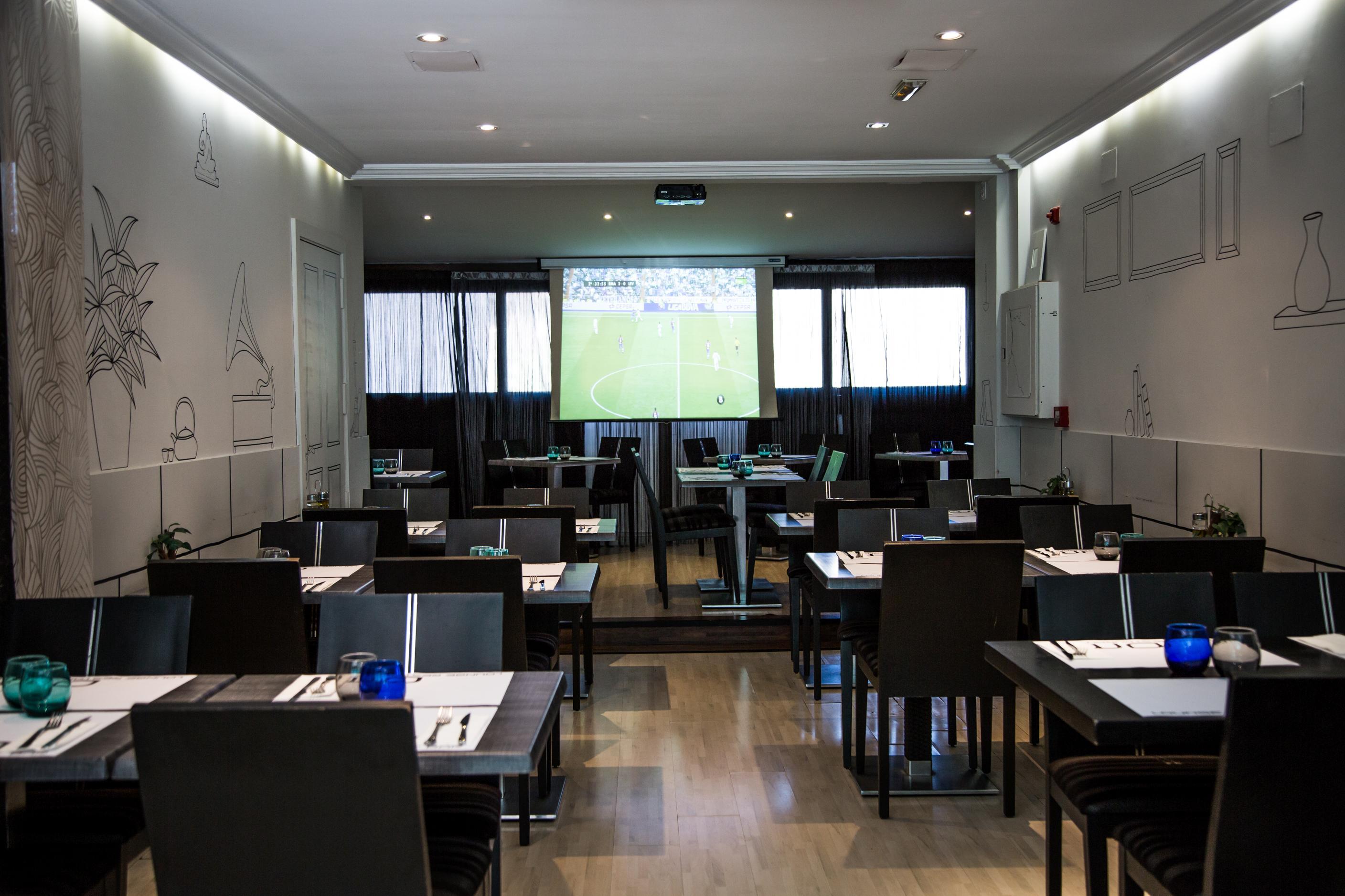 Hotel Suites Feria De Madrid Restaurant billede
