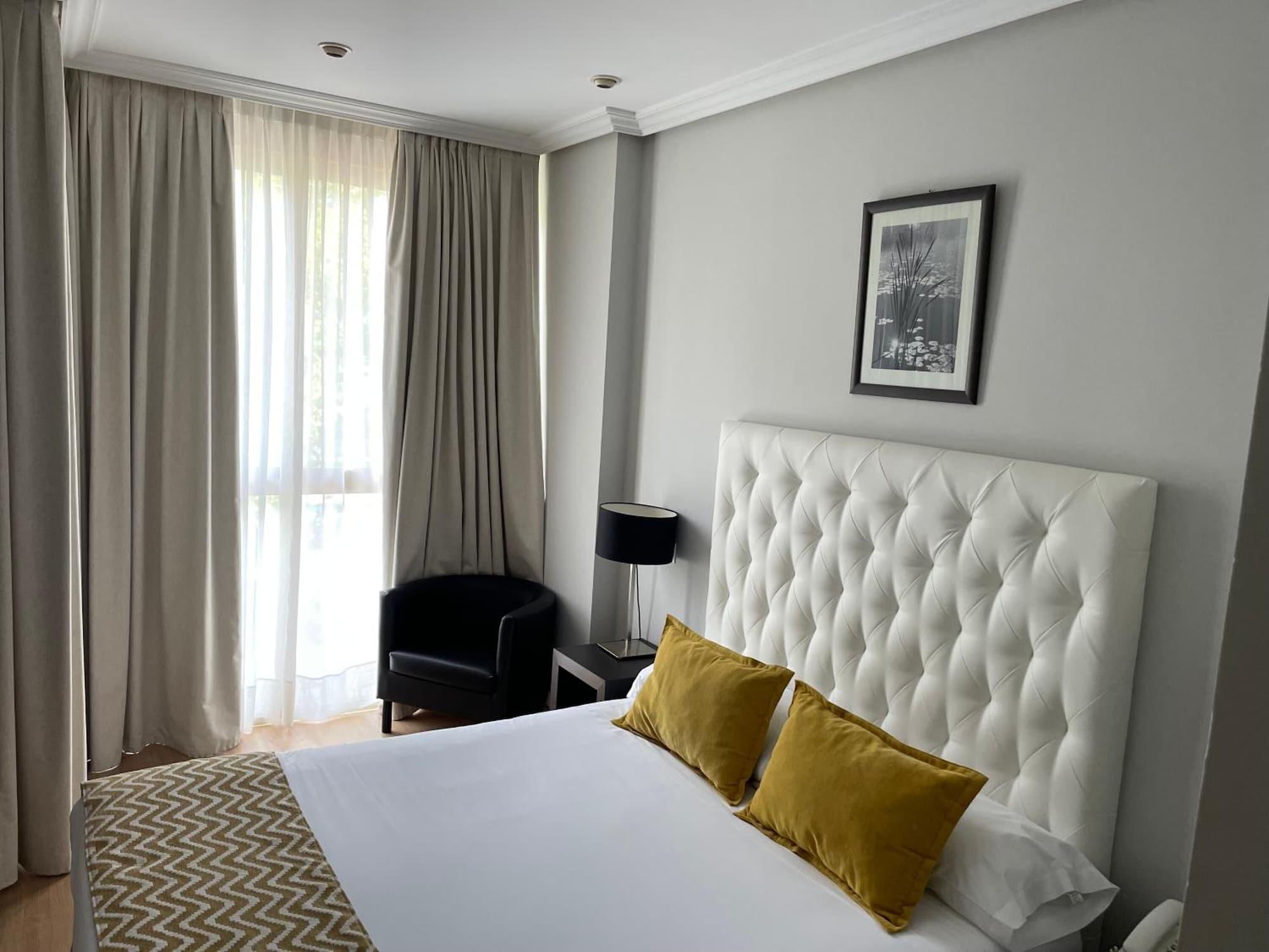 Hotel Suites Feria De Madrid Eksteriør billede