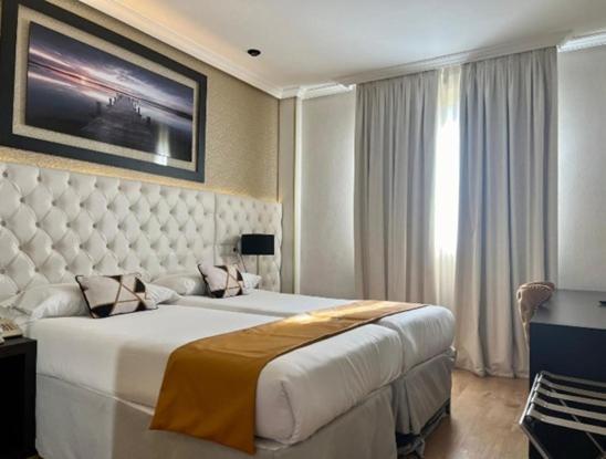 Hotel Suites Feria De Madrid Eksteriør billede